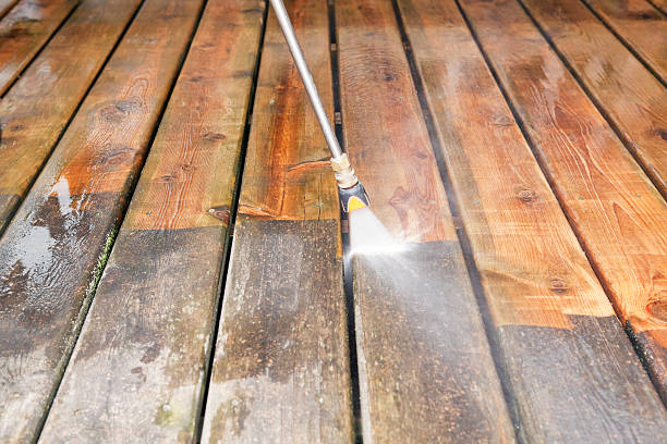 Best Pressure Washing Siding  in Runge, TX